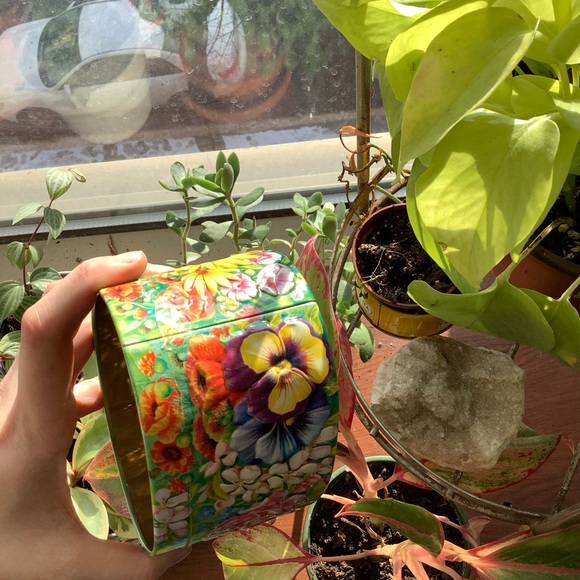 5$ ADD ON⭐️Vintage metal box pastel flowers - Picture 8 of 14